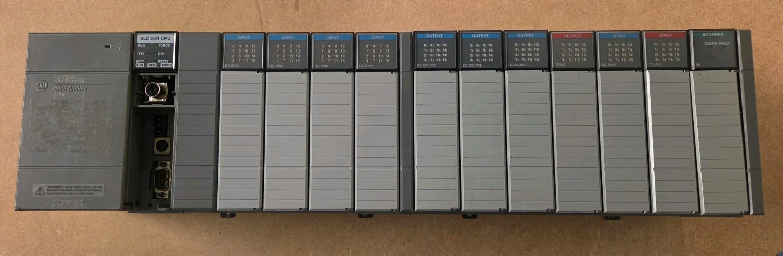 ALLEN BRADLEY SLC 500, PLC 13-SLOT RACK 1746-A13 W/MODULES SLC 5/04 CPU 1746-P2 