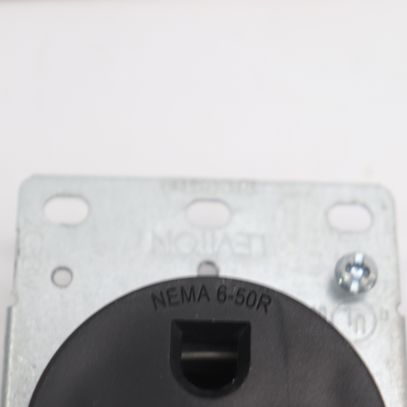 Leviton 2-Pole Single Outlet Flush Mount Shallow Black 50A 250V NEMA 6-50R Leviton 2-Pole Single Outlet Flush Mount Shallow Black 50A 250V NEMA 6-50R