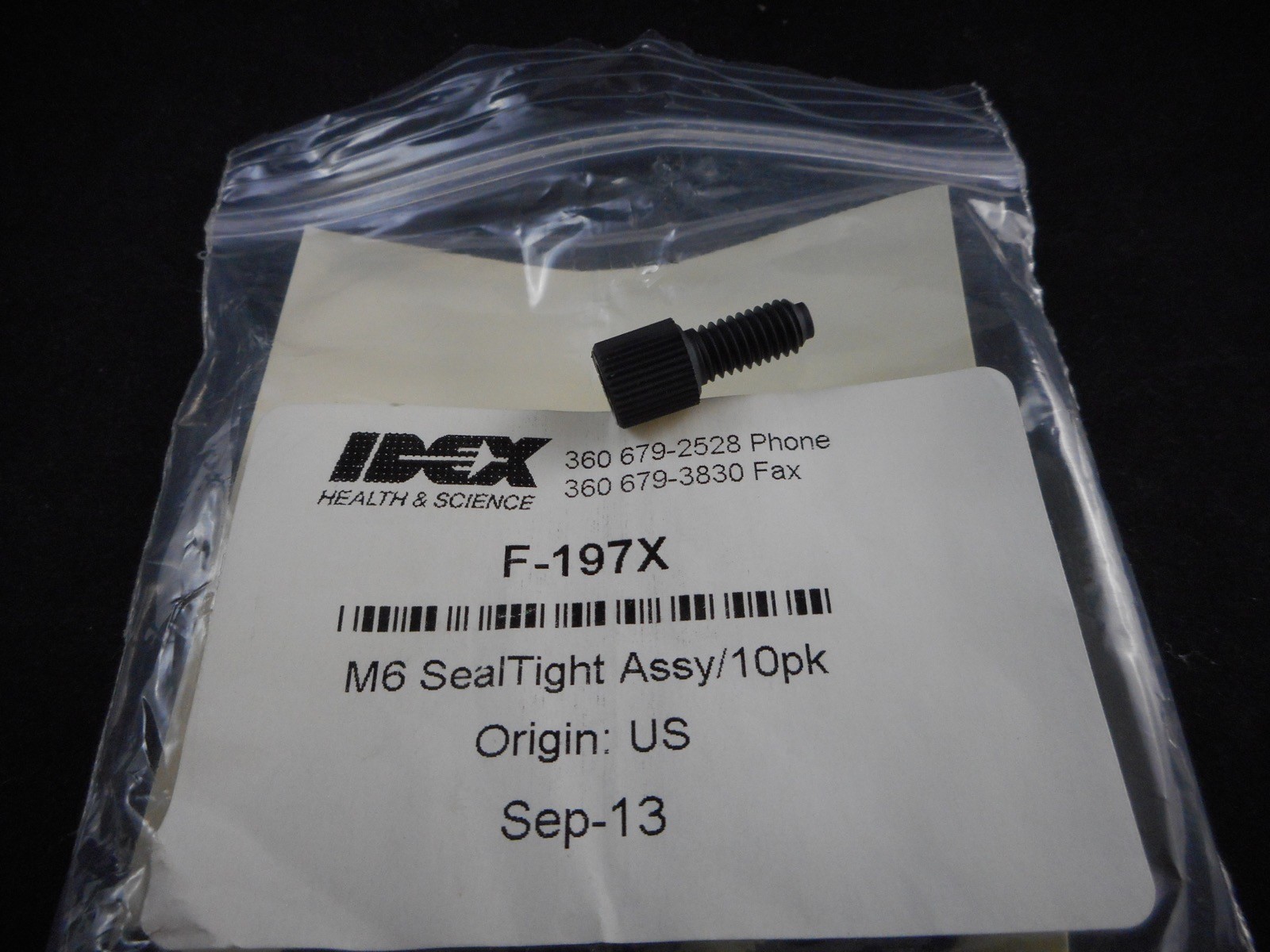 IDEX Plastic SealTight Fitting M6 Coned for 1/16” OD Thread Port 10-32 F-197 1PK IDEX Plastic SealTight Fitting M6 Coned for 1/16” OD Thread Port 10-32 F-197 1PK