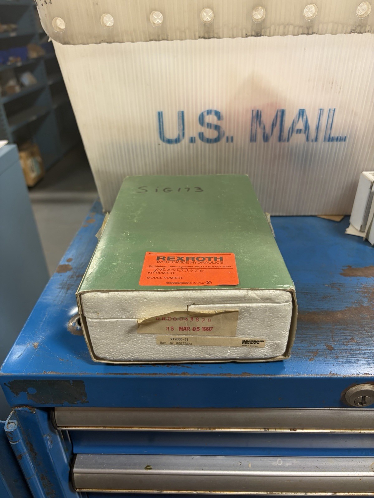 NEW MANNESMANN REXROTH VT2000 ELECTRONIC AMPLIFIER NEW MANNESMANN REXROTH VT2000 ELECTRONIC AMPLIFIER