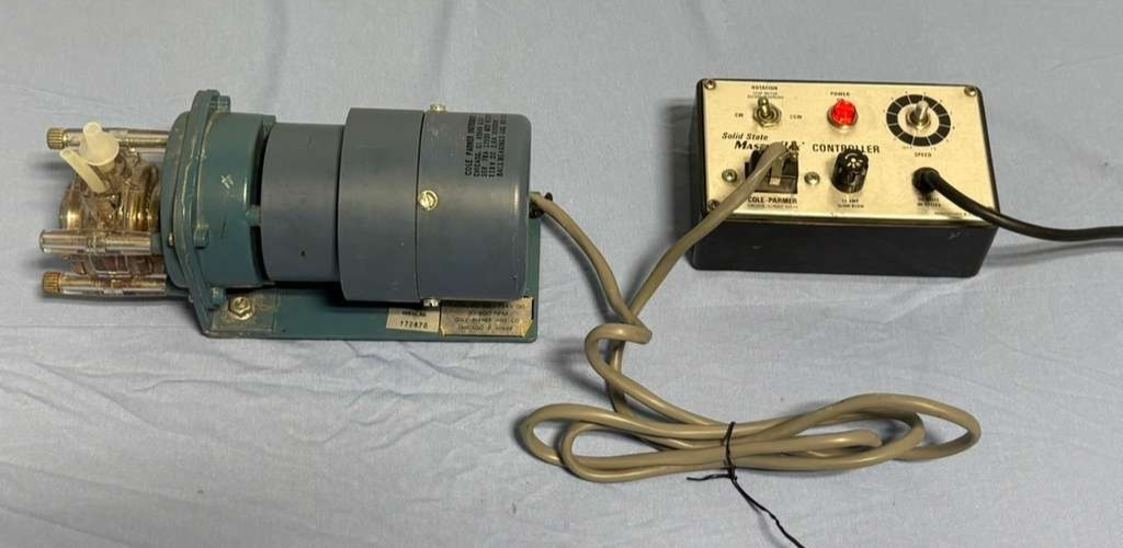 Cole Parmer Instrument 7545-00 Pump WZ1R057 w/ Solid State MasterFlex Controller