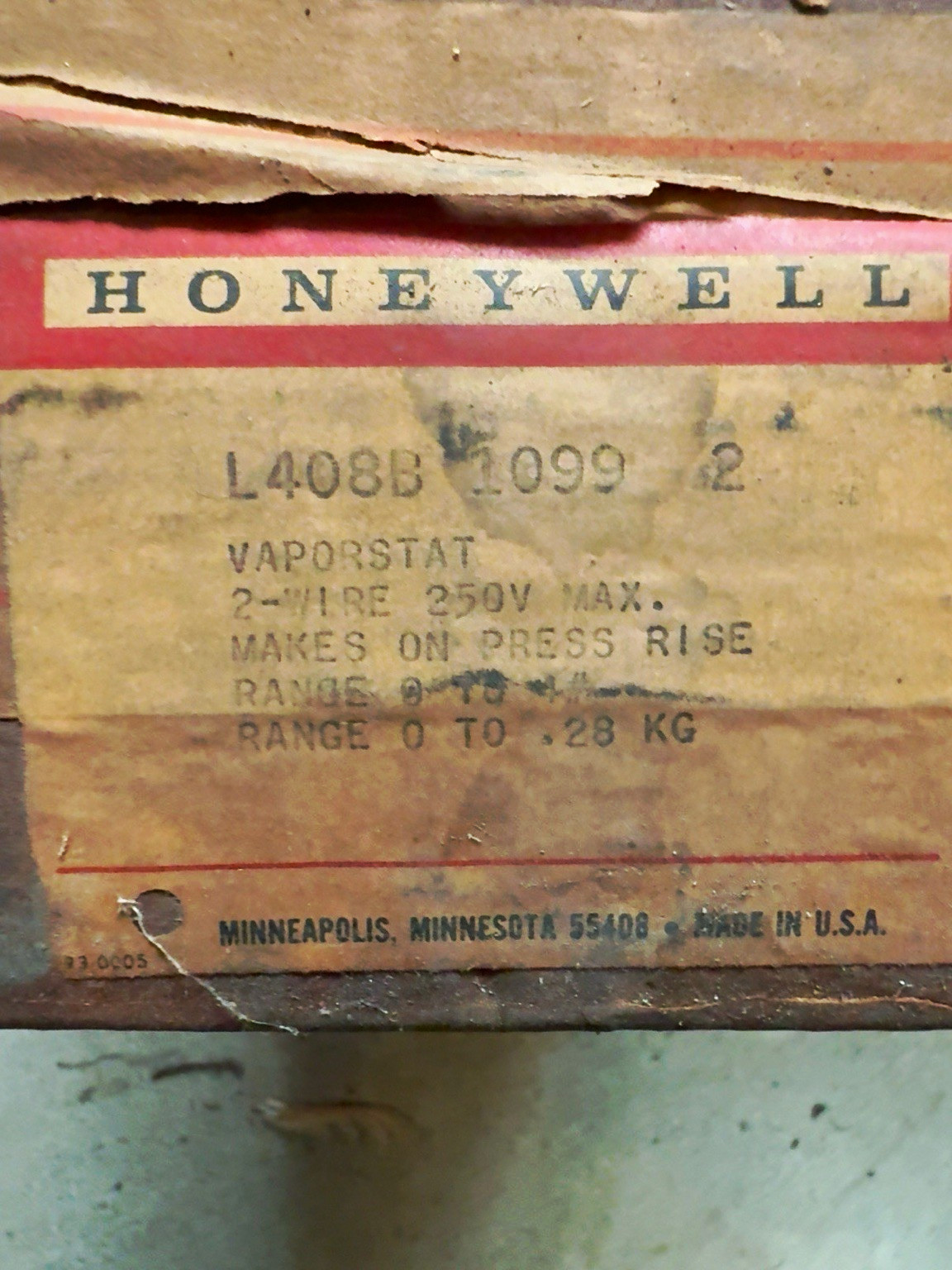 Honeywell L408B1099 Vaporstat Pressure Control 0-4 PSI w/ Siphon NOS Vintage Honeywell L408B1099 Vaporstat Pressure Control 0-4 PSI w/ Siphon NOS Vintage