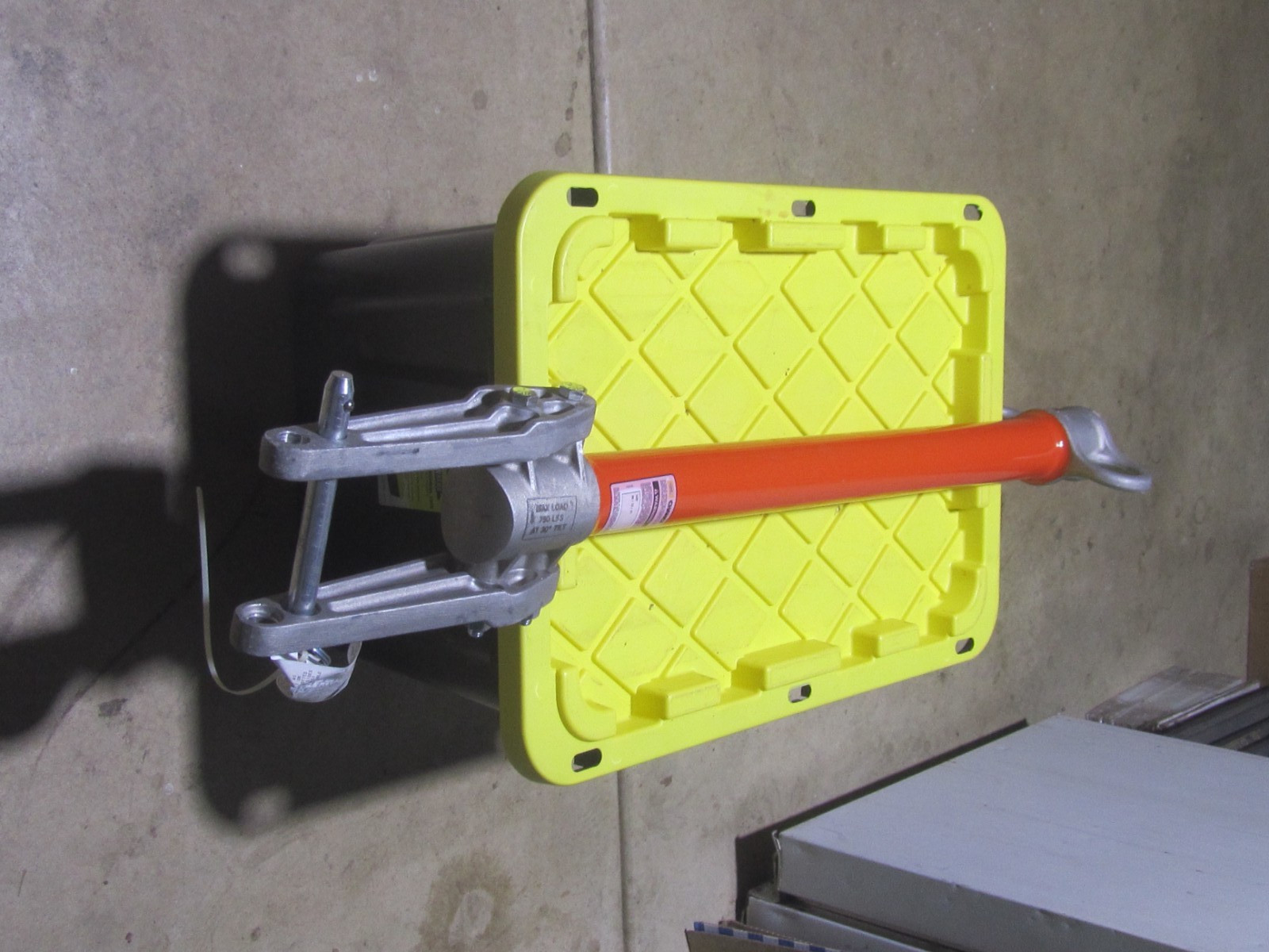 AB Hubbell Chance H20 CROSS ARM GIN 44IN